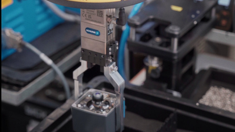 Vorschaubild für End-of-Arm-Safeguard: Making Robot Collaboration Safe and Intuitive